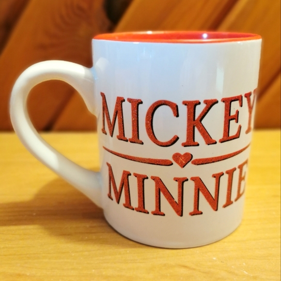 Disney's Mickey & Minnie Mouse Glitter Mug - Picture 3 of 5